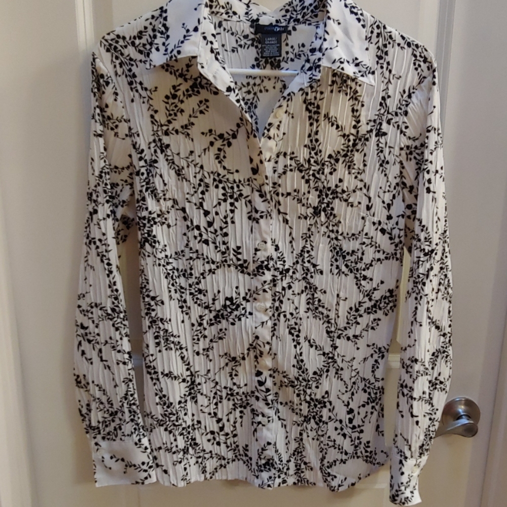 Ladies blouse - Picture 6 of 6